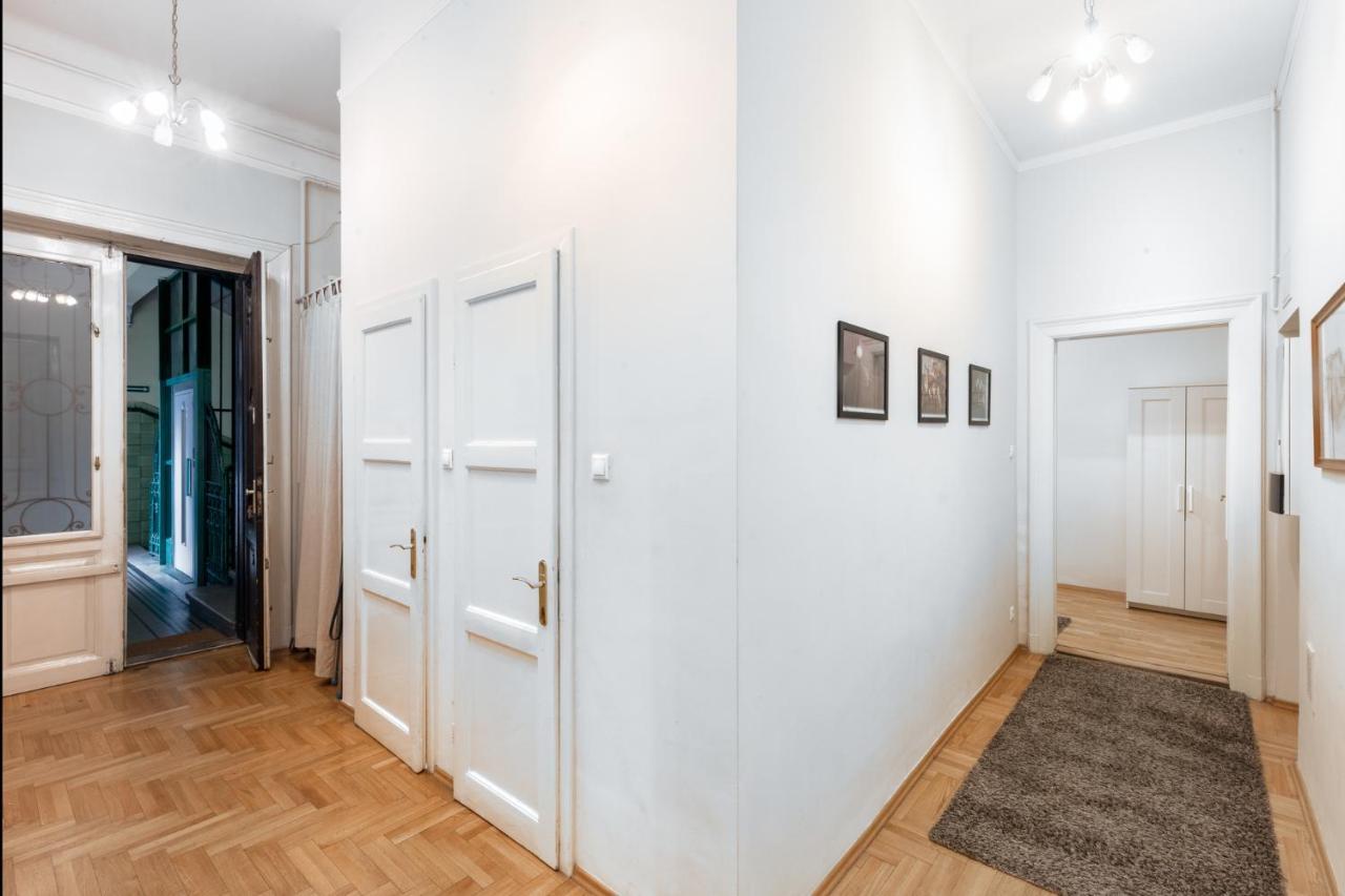 Orangehomes Kalvin Sq 2 Bedroom Apartment Budapest Exterior photo